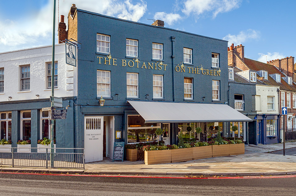 The-Botanist-on-the-green-img.jpg
